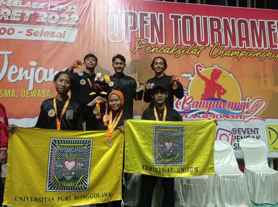 3 Mahasiswa Teknik Industri UNIROW Meraih Medali di Kejuaraan Open Tournament Pencak SIlat Banyuwangi Championship II